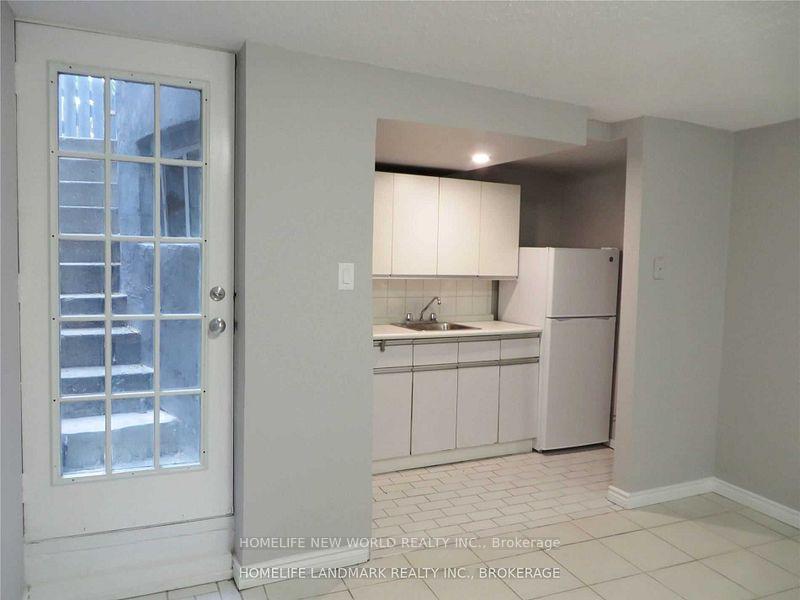Photo 7 of Unit #3, 676 Bathurst Street, Toronto, Palmerston-Little Italy — HOMEH