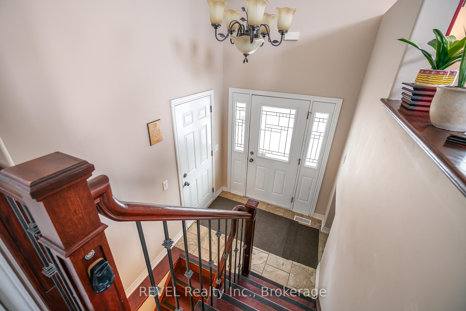 Photo 17 of 65 Battle Street, Thorold, Thorold Downtown — HOMEH