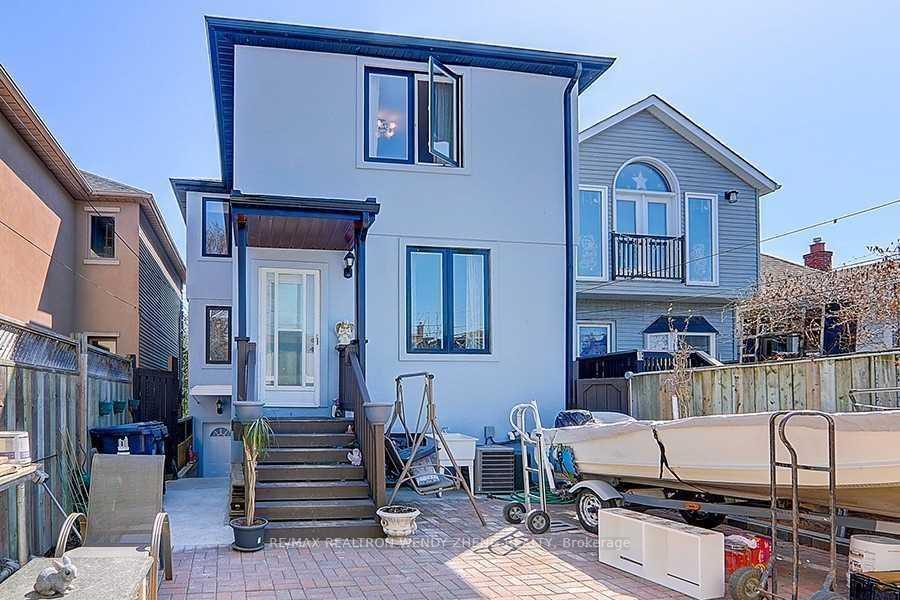 Photo 2 of Unit Bsmt, 692 Mortimer Avenue, Toronto, Danforth Village-East York — HOMEH