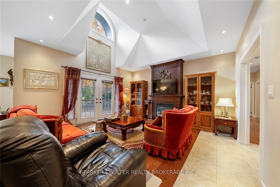 Photo 9 of 7 Sherwood Crescent, Tiny, Rural Tiny — HOMEH
