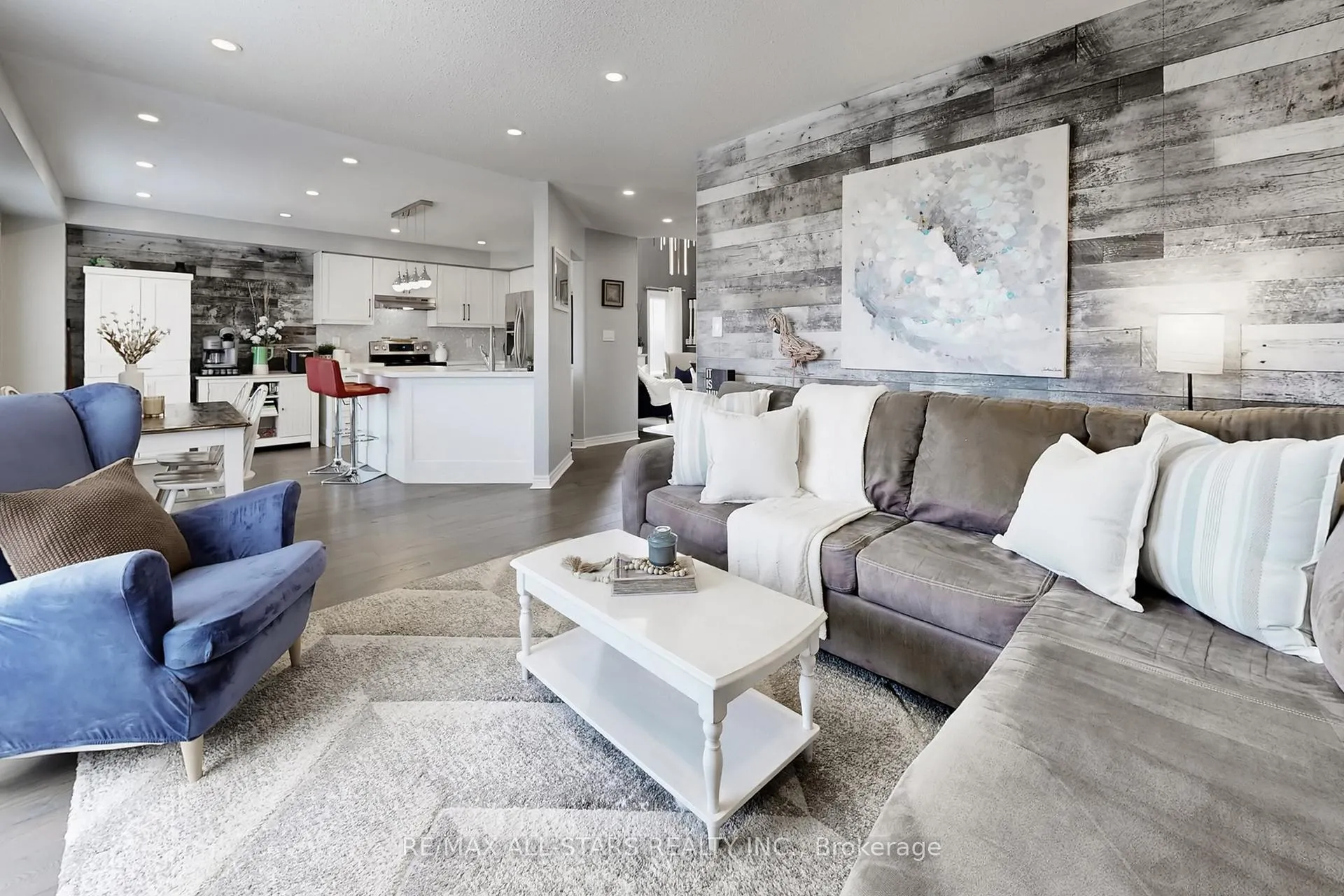 Photo 7 of 6 Hirst Avenue, Georgina, Keswick South — HOMEH
