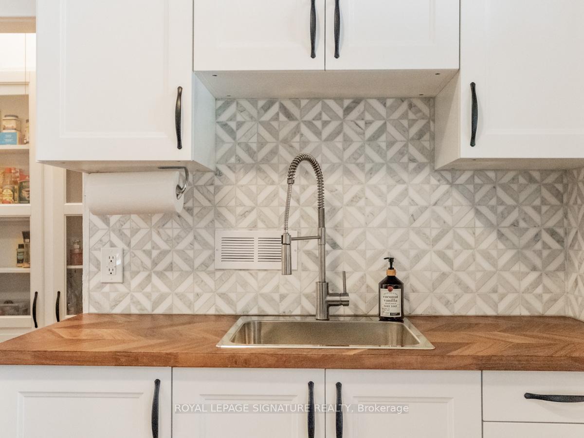 Photo 19 of 41 Thyra Avenue, Toronto, Crescent Town — HOMEH