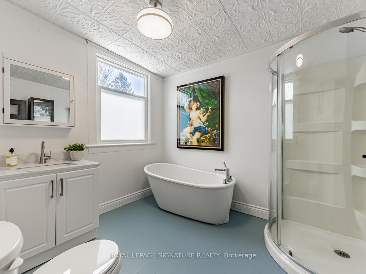 Photo 28 of 41 Thyra Avenue, Toronto, Crescent Town — HOMEH