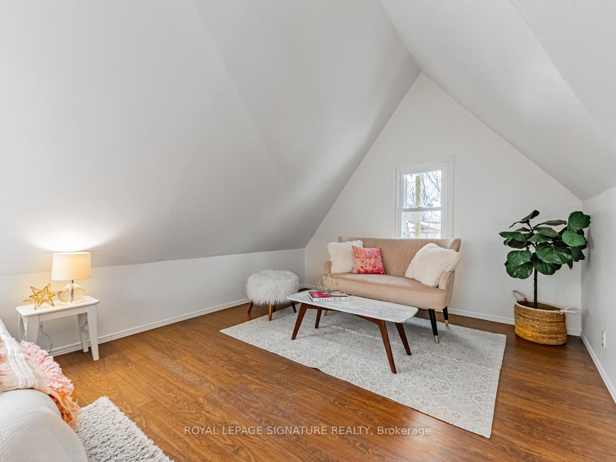 Photo 40 of 41 Thyra Avenue, Toronto, Crescent Town — HOMEH
