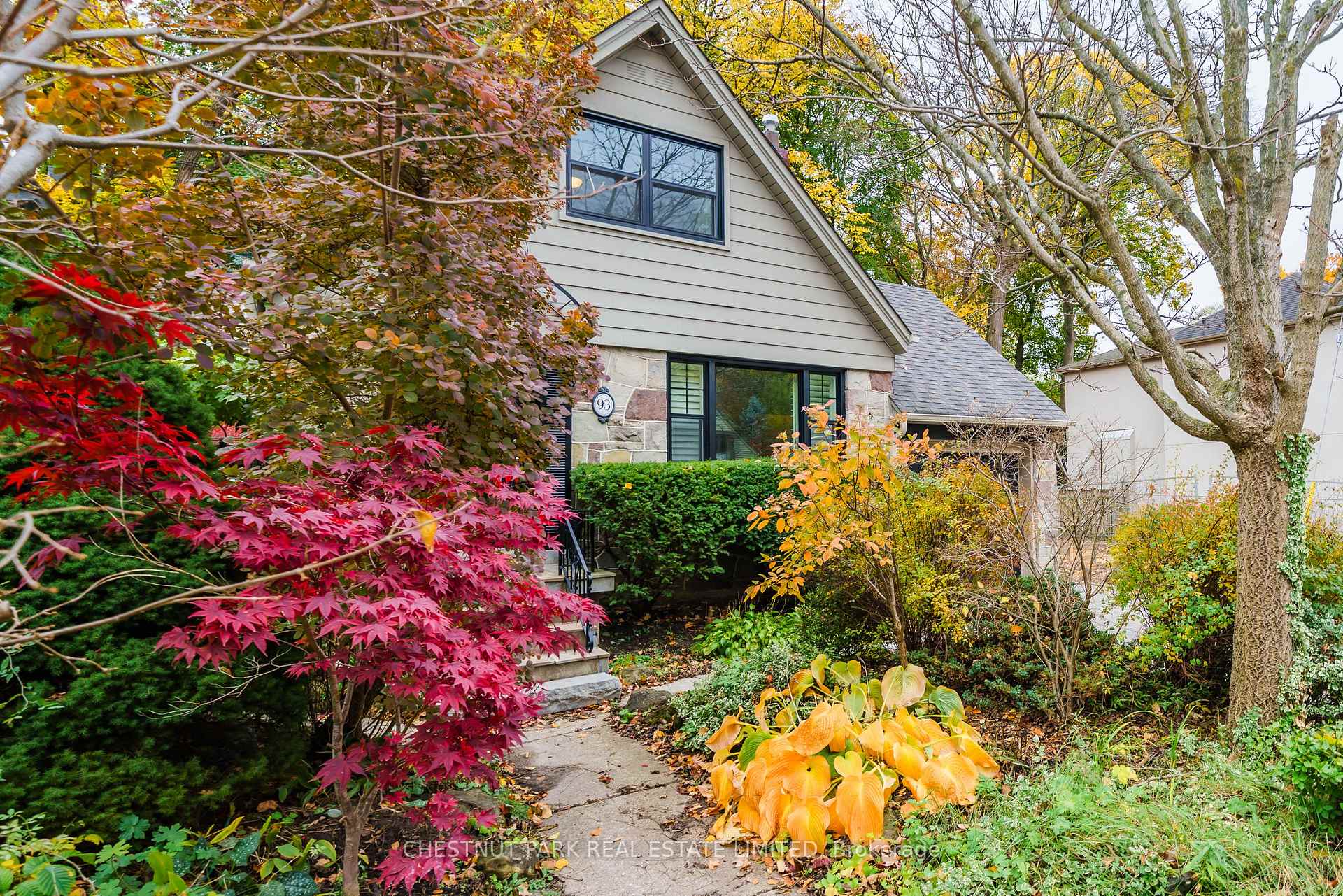 Photo 2 of 93 Boulton Drive, Toronto, Casa Loma — HOMEH