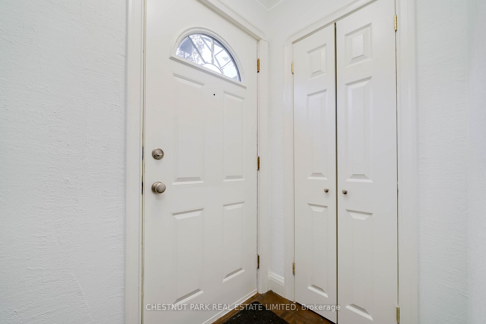Photo 5 of 93 Boulton Drive, Toronto, Casa Loma — HOMEH