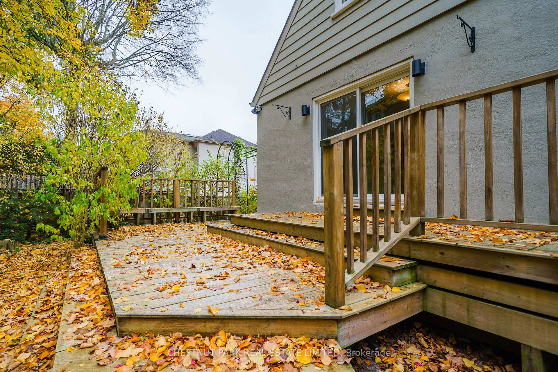 Photo 12 of 93 Boulton Drive, Toronto, Casa Loma — HOMEH
