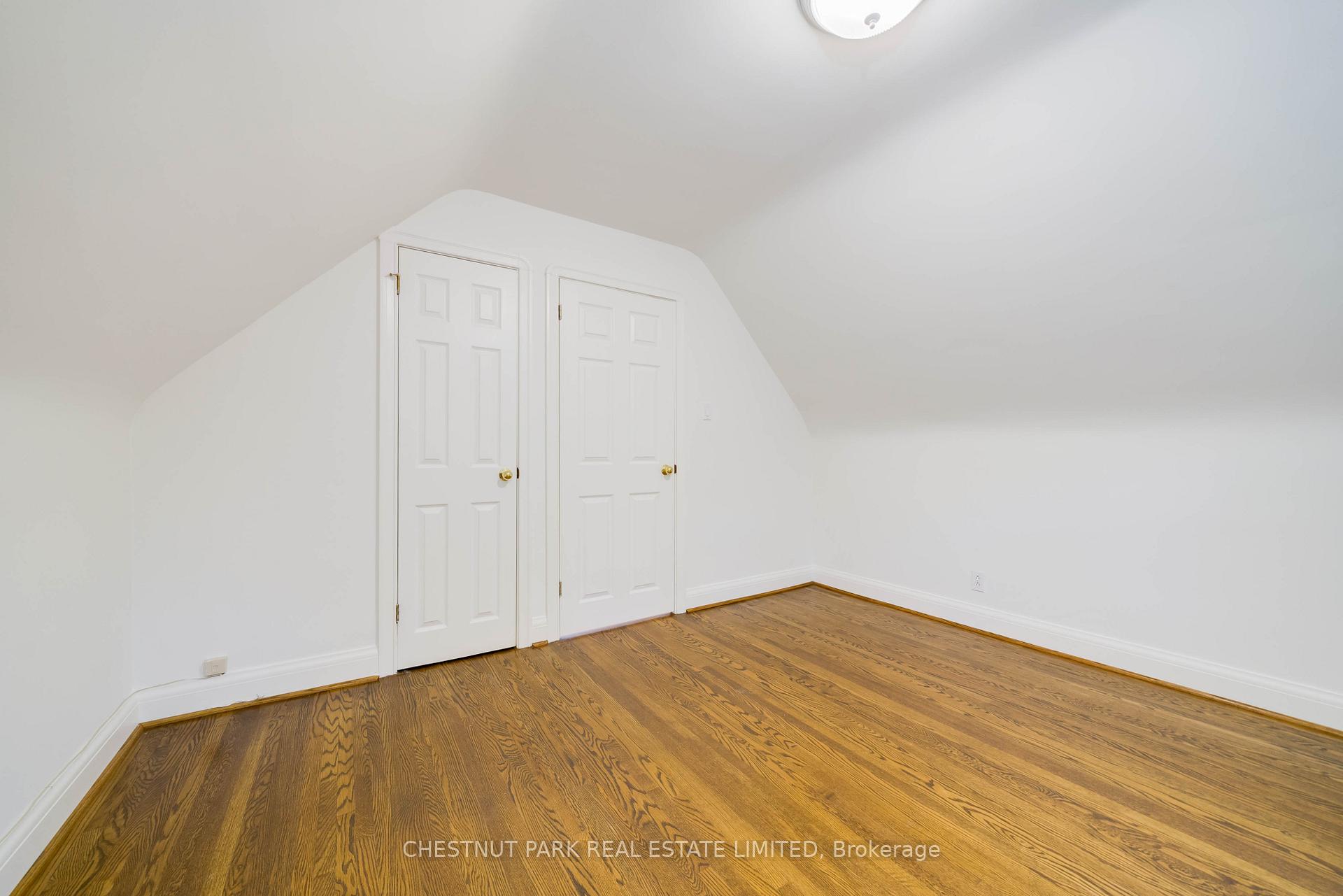 Photo 17 of 93 Boulton Drive, Toronto, Casa Loma — HOMEH