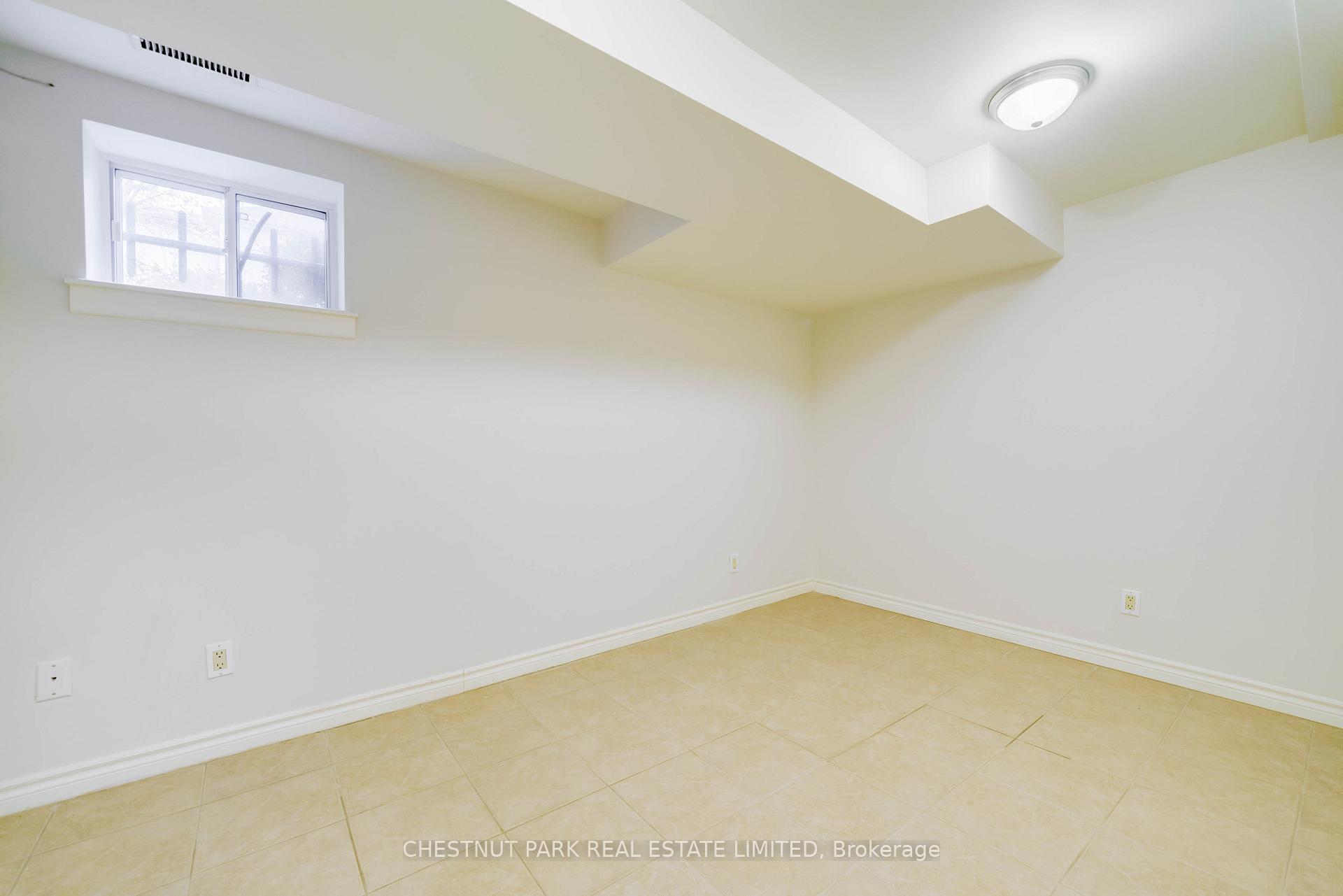 Photo 22 of 93 Boulton Drive, Toronto, Casa Loma — HOMEH
