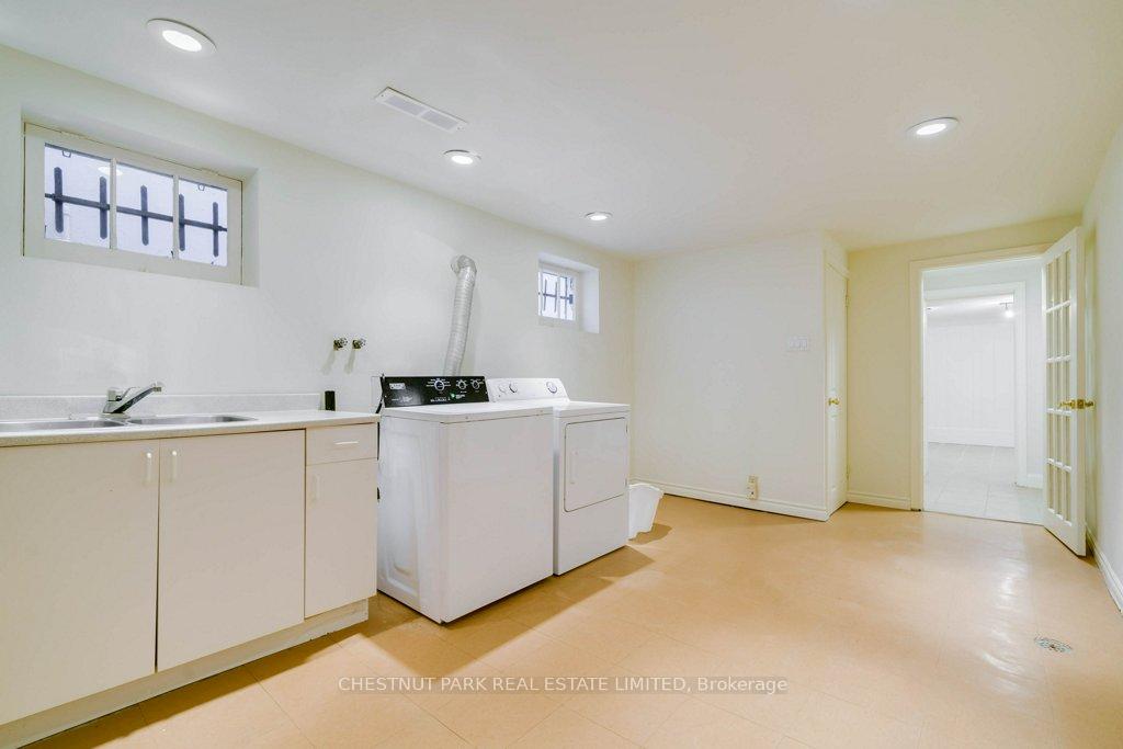 Photo 24 of 93 Boulton Drive, Toronto, Casa Loma — HOMEH