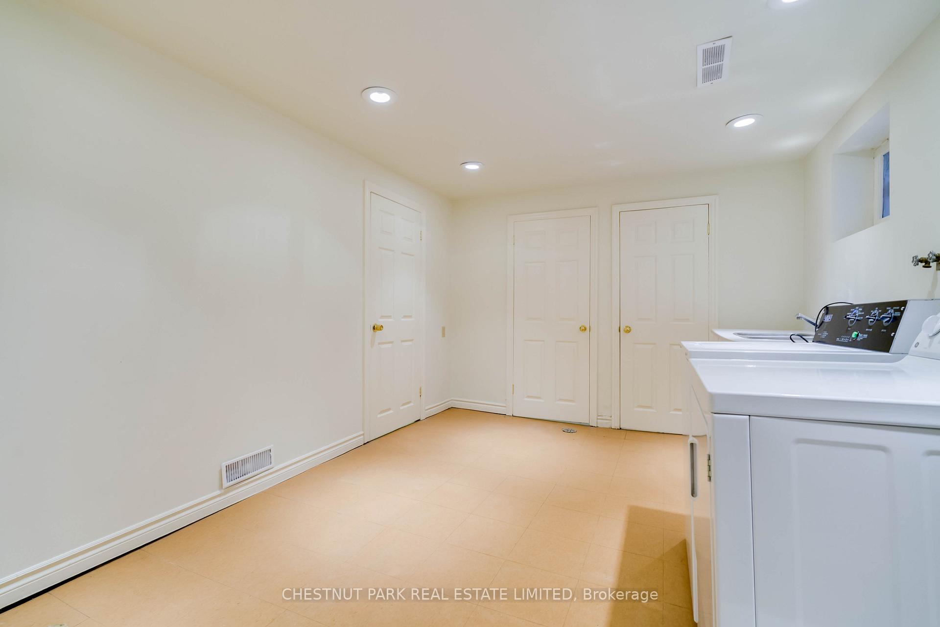 Photo 25 of 93 Boulton Drive, Toronto, Casa Loma — HOMEH