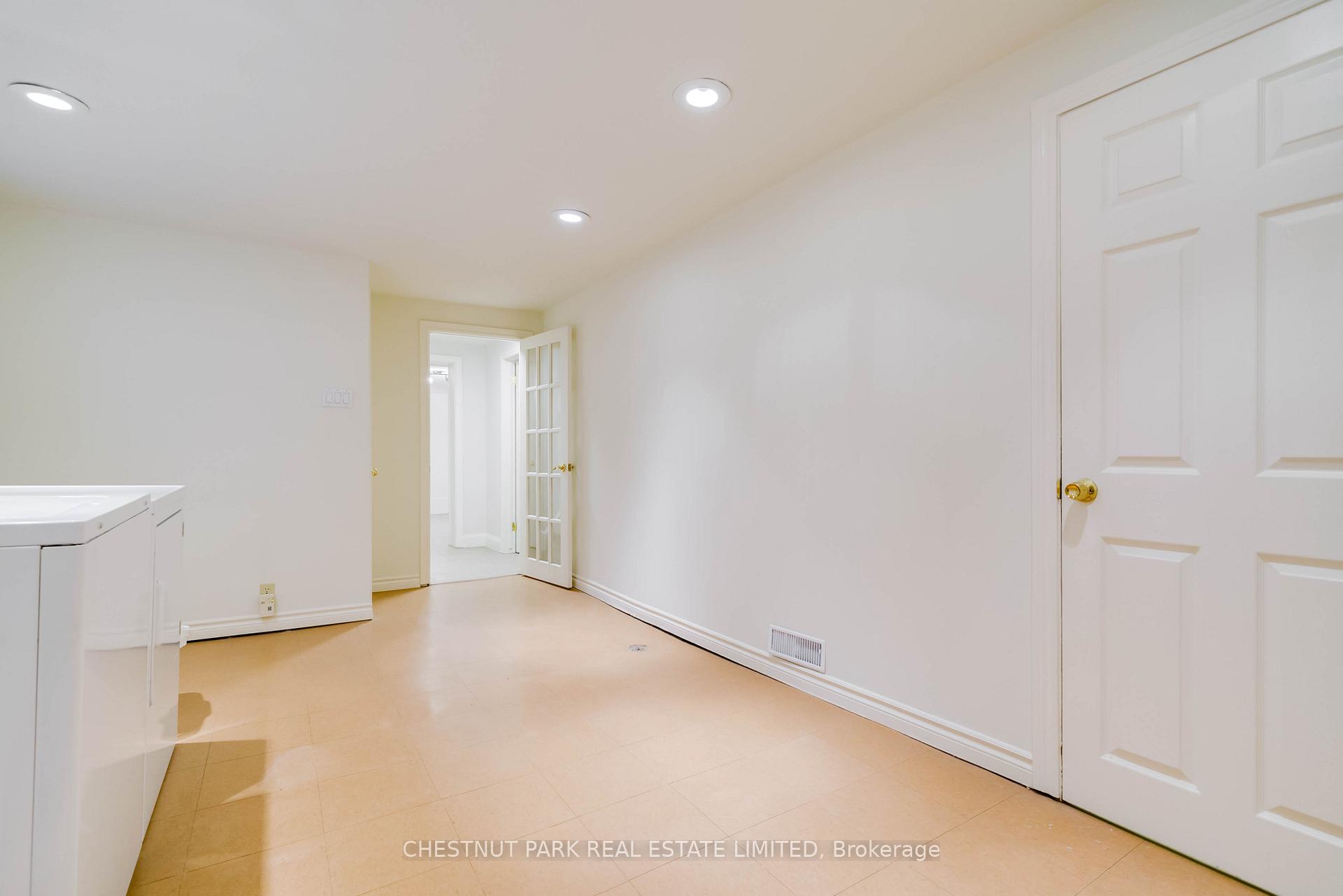 Photo 26 of 93 Boulton Drive, Toronto, Casa Loma — HOMEH