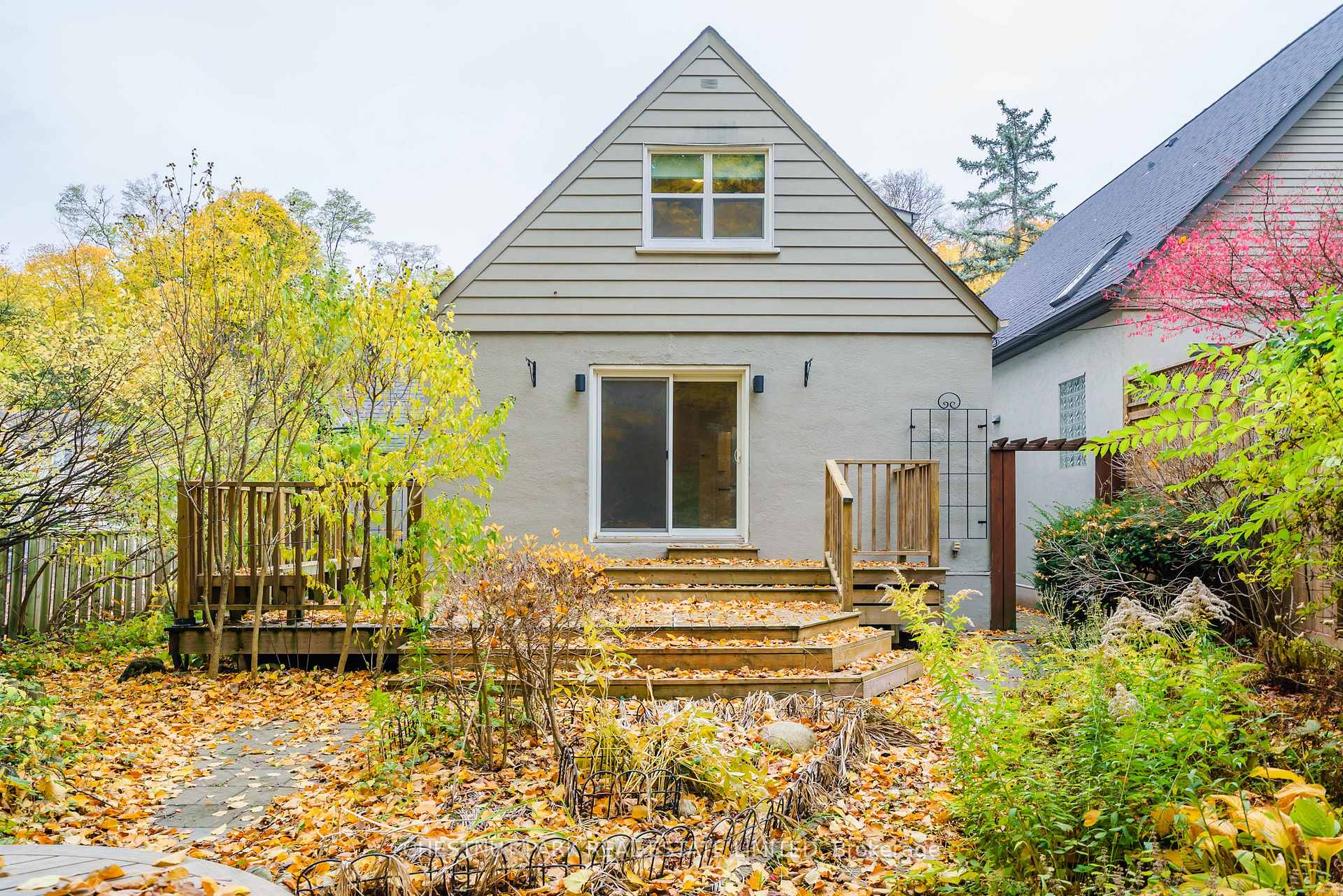 Photo 27 of 93 Boulton Drive, Toronto, Casa Loma — HOMEH