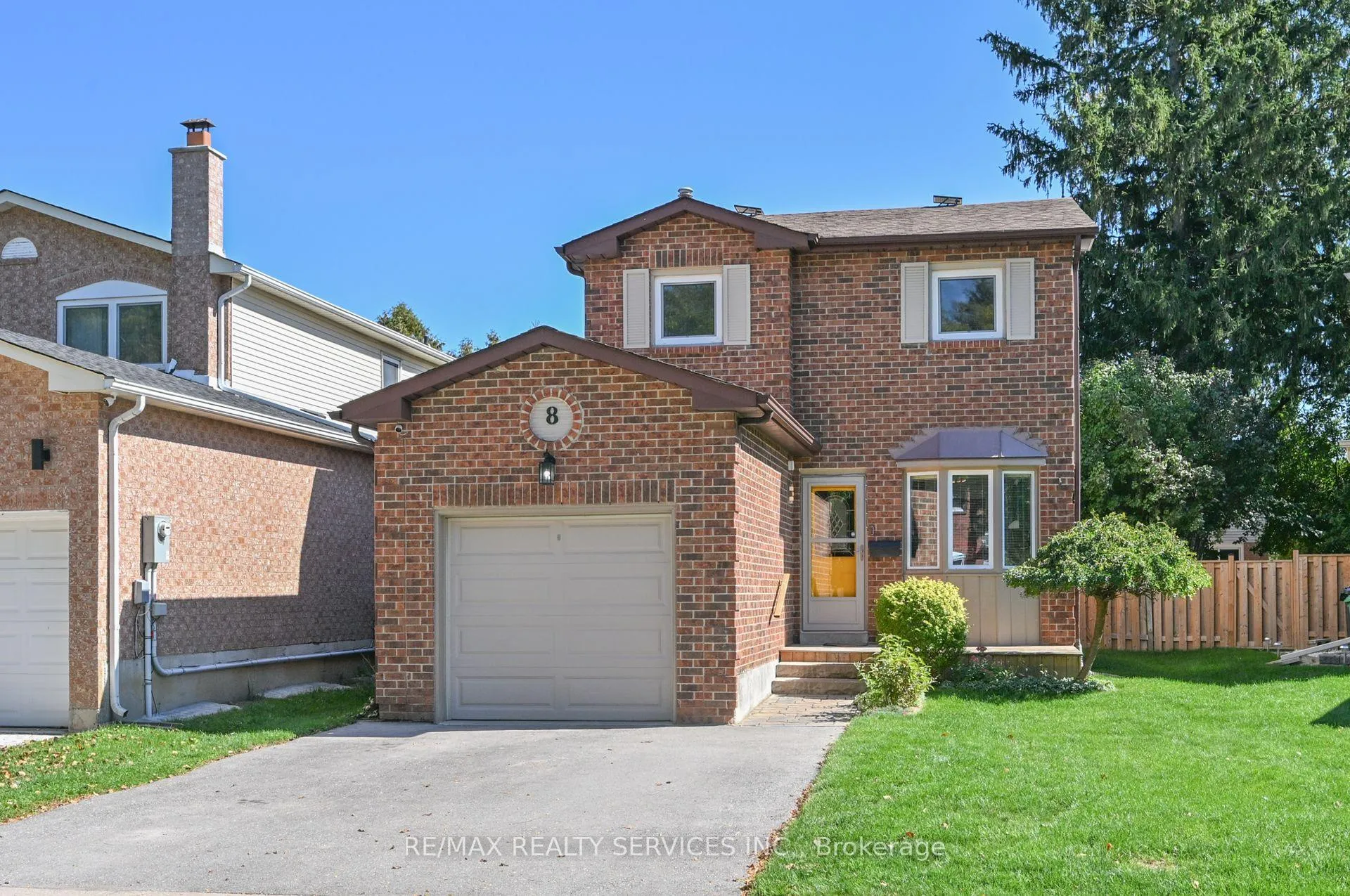 Photo 1 of 8 Oleander Crescent, Brampton, Heart Lake East — HOMEH