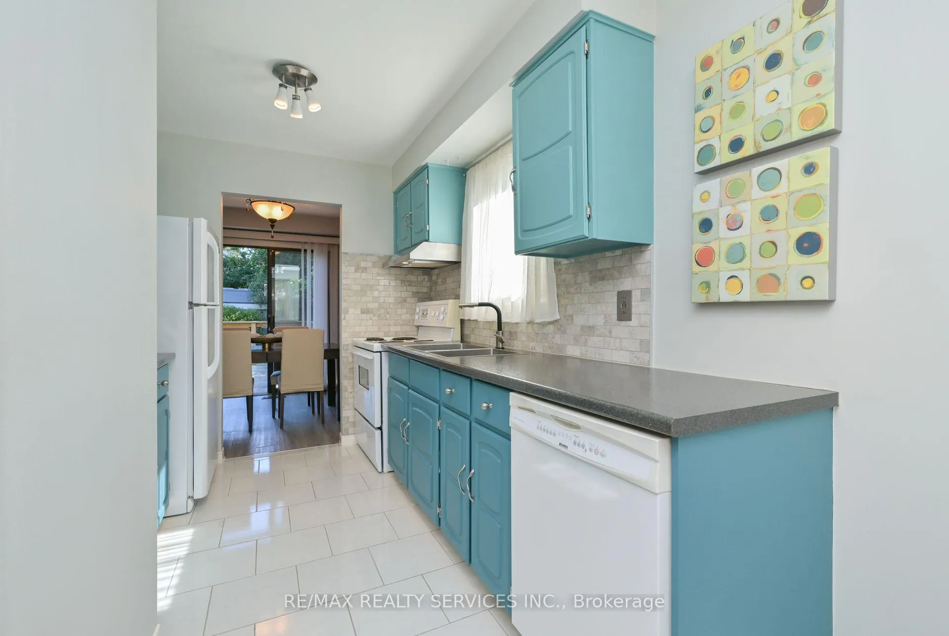 Photo 8 of 8 Oleander Crescent, Brampton, Heart Lake East — HOMEH