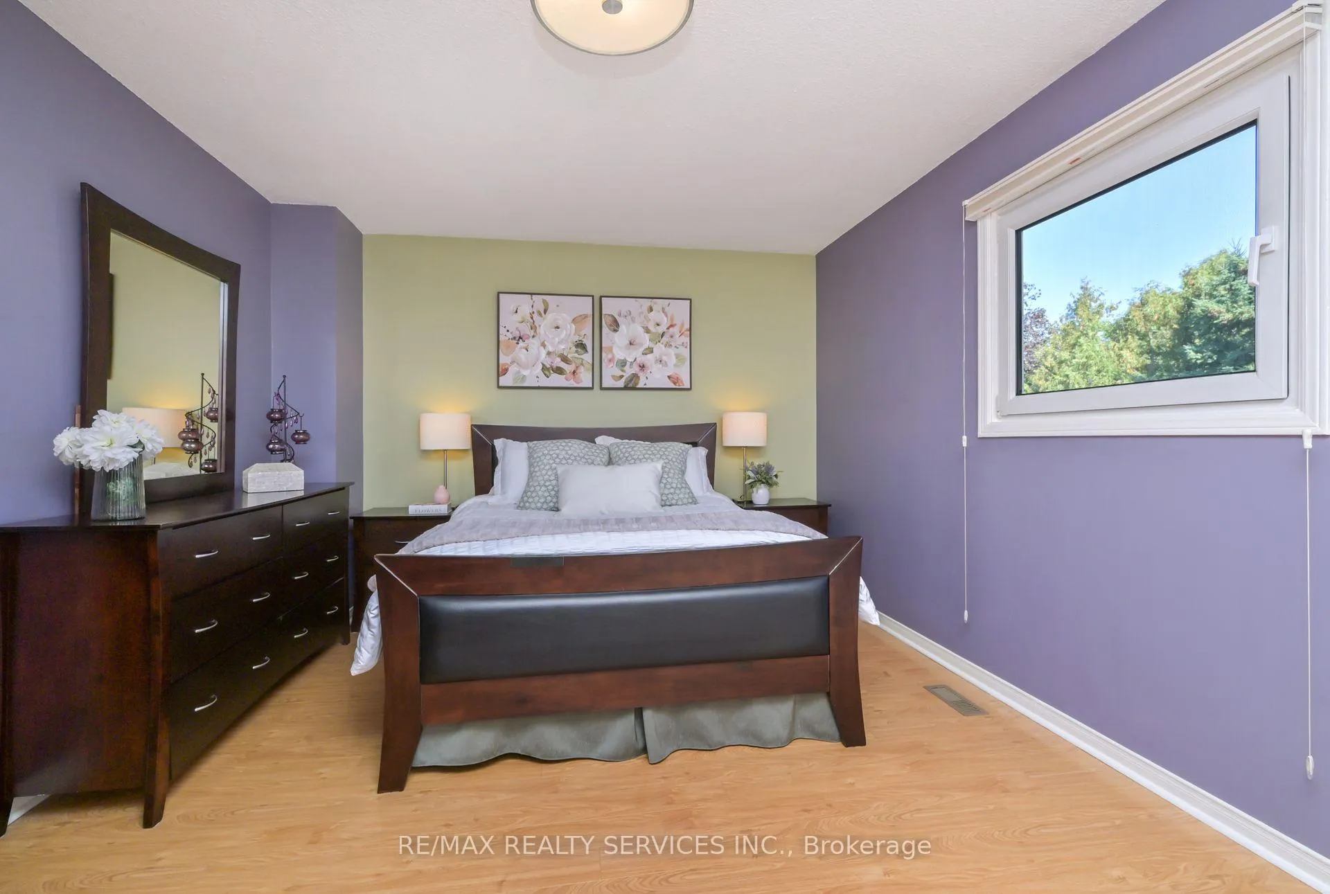 Photo 13 of 8 Oleander Crescent, Brampton, Heart Lake East — HOMEH