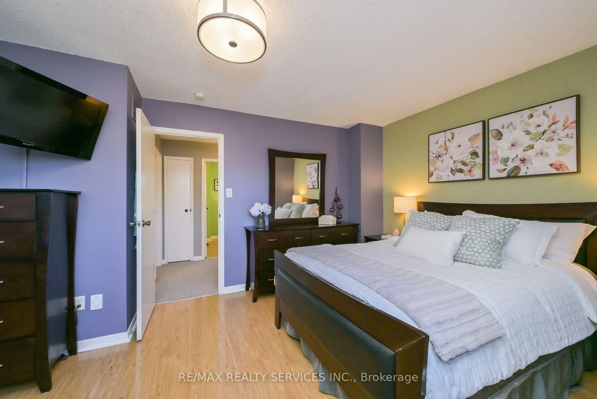 Photo 14 of 8 Oleander Crescent, Brampton, Heart Lake East — HOMEH