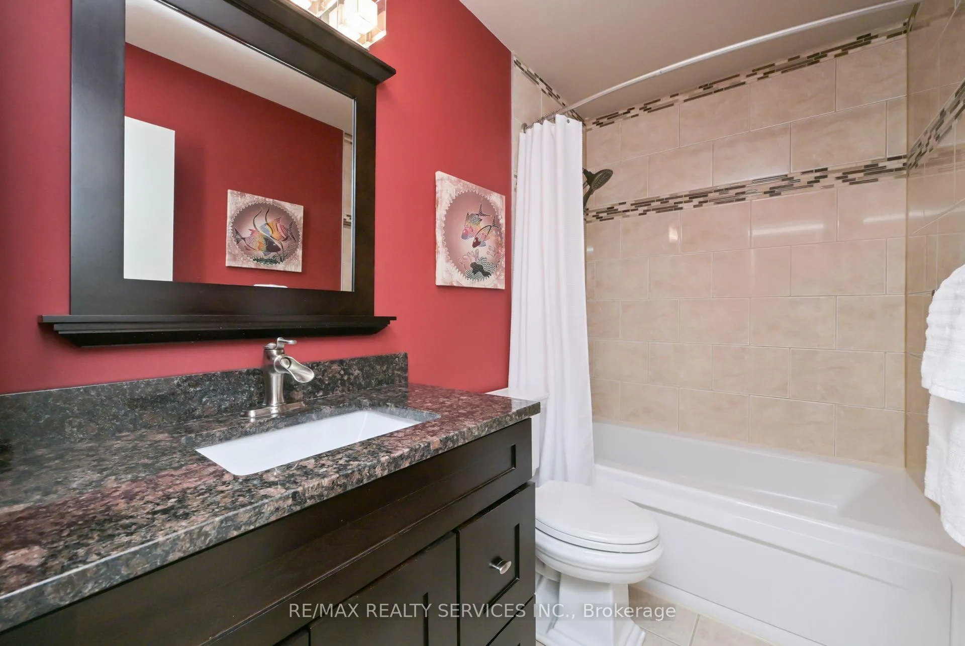 Photo 16 of 8 Oleander Crescent, Brampton, Heart Lake East — HOMEH