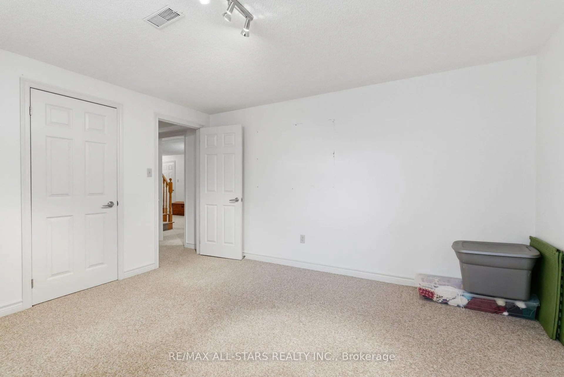 Photo 34 of 43 Enzo Crescent, Uxbridge — HOMEH