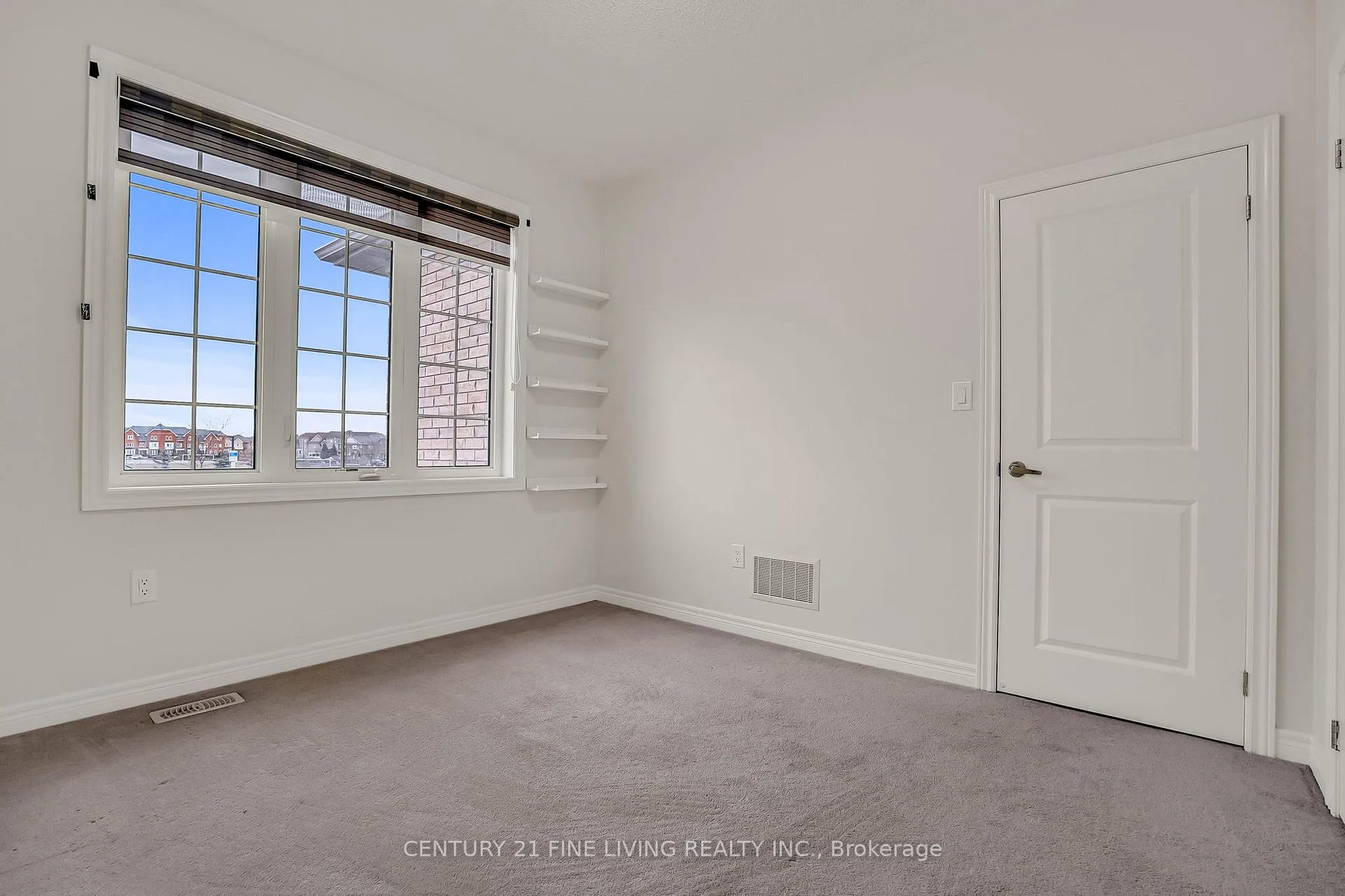 Photo 39 of 68 Killington Avenue, Vaughan, Kleinburg — HOMEH