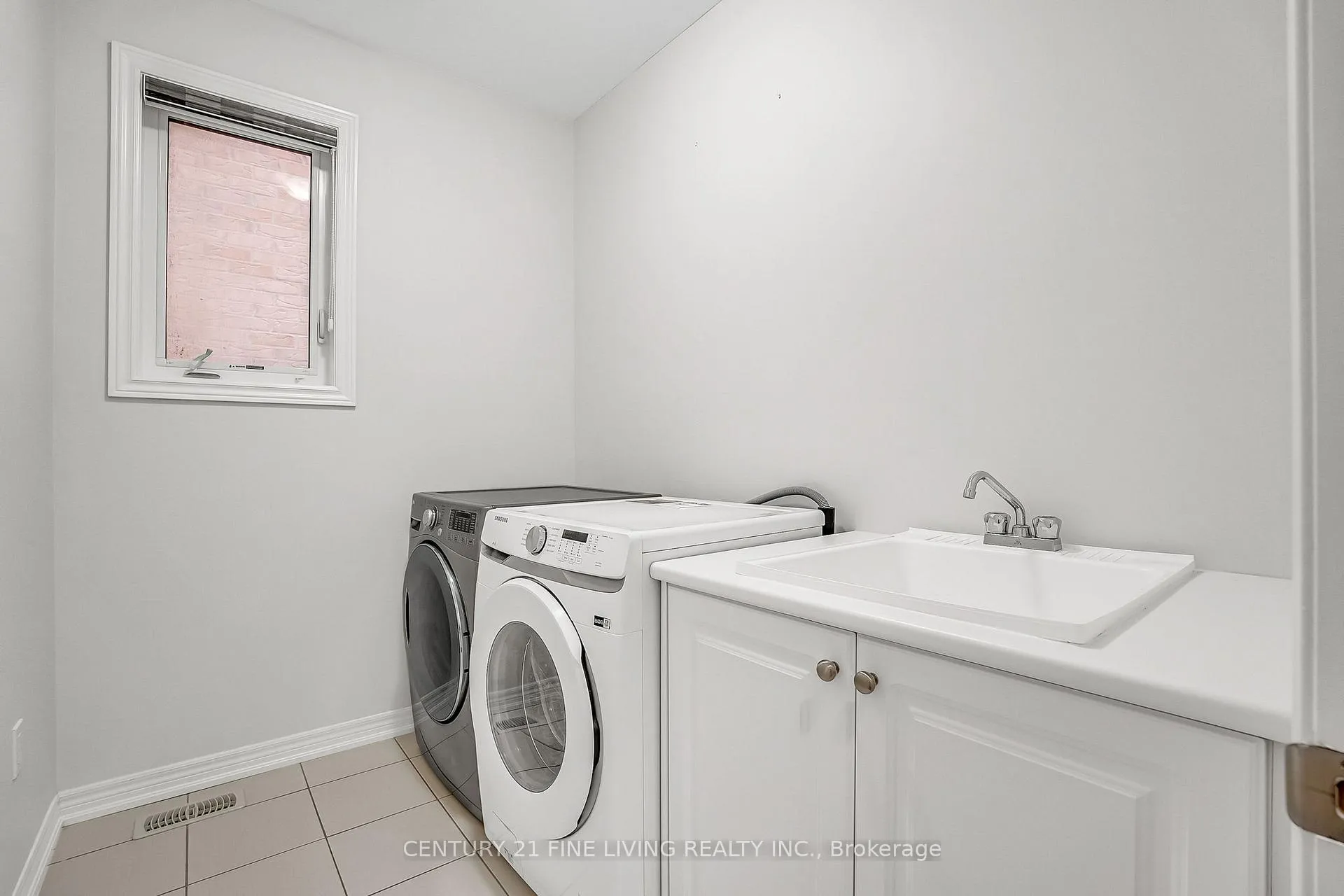 Photo 43 of 68 Killington Avenue, Vaughan, Kleinburg — HOMEH