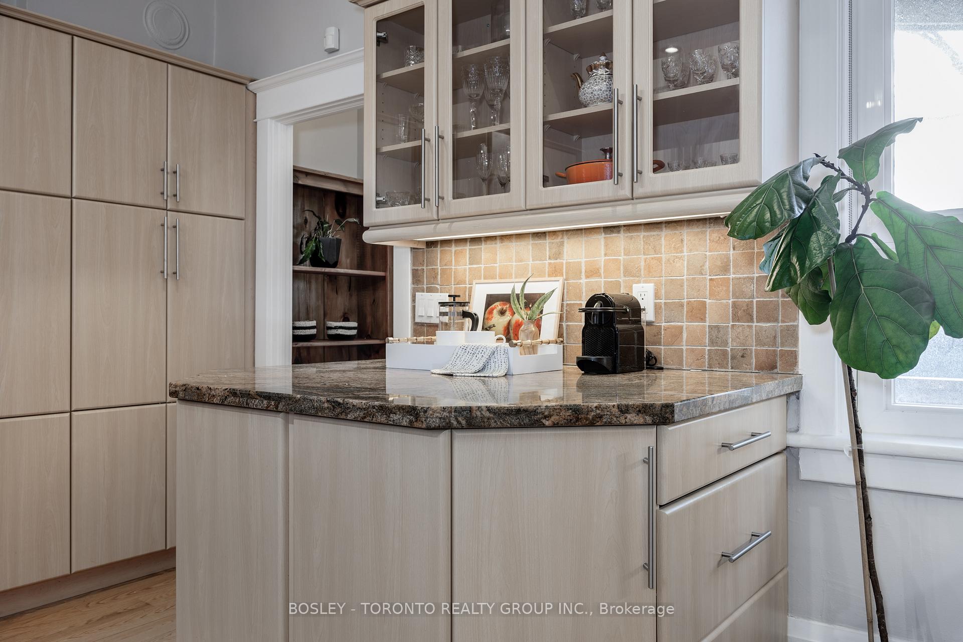 Photo 14 of 120 Arundel Avenue, Toronto, Playter Estates-Danforth — HOMEH