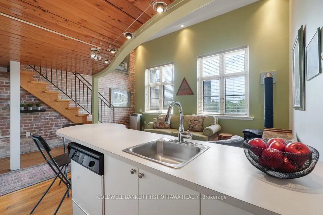 Photo 13 of Unit 405, 589 Rideau Street, Ottawa, Lower Town — HOMEH