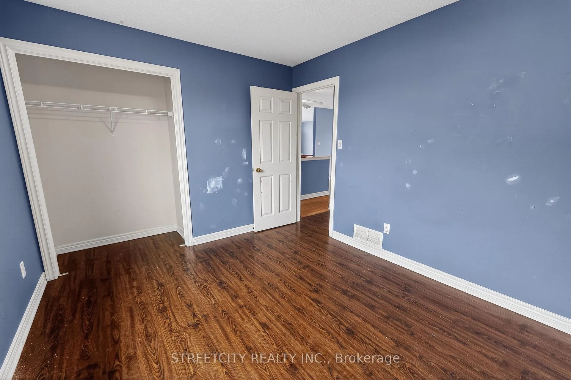 Photo 15 of 36 Glenview Court, St. Thomas — HOMEH