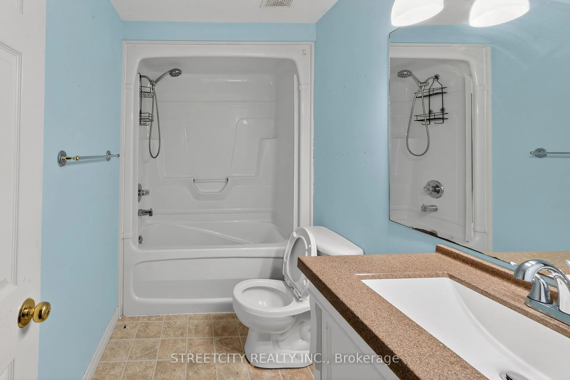 Photo 24 of 36 Glenview Court, St. Thomas — HOMEH