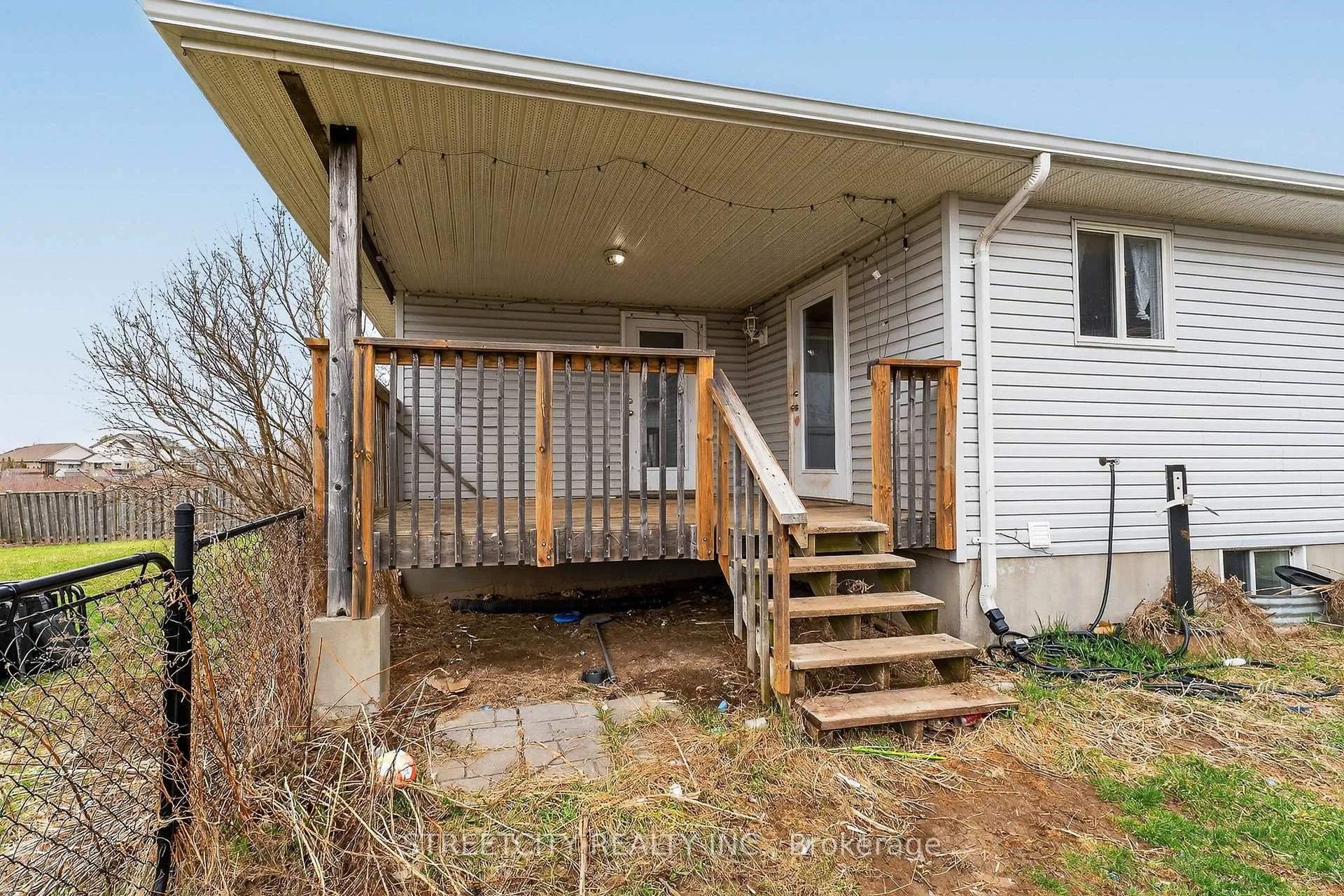 Photo 30 of 36 Glenview Court, St. Thomas — HOMEH