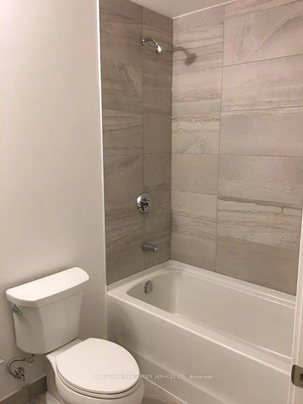 Photo 9 of Unit 228W, 268 Buchanan Drive, Markham, Unionville — HOMEH