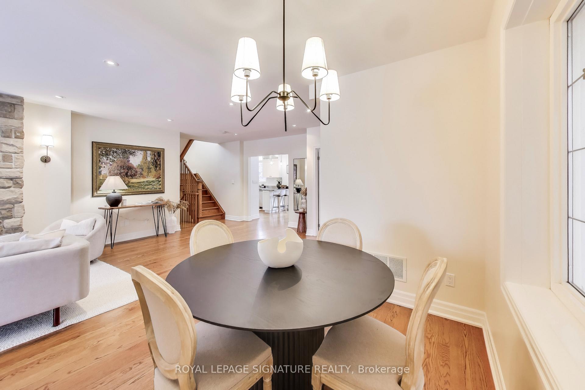 Photo 6 of 10 Davies Crescent, Toronto, East York — HOMEH