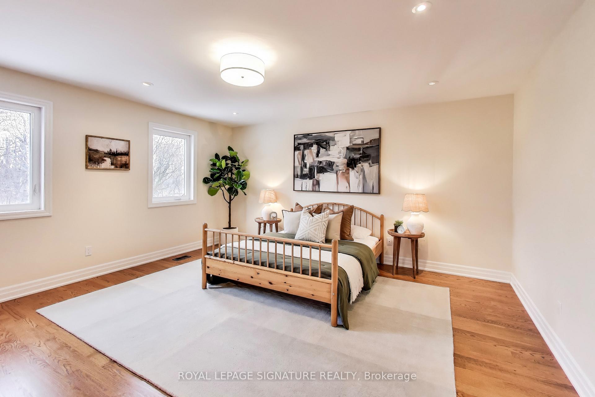 Photo 15 of 10 Davies Crescent, Toronto, East York — HOMEH