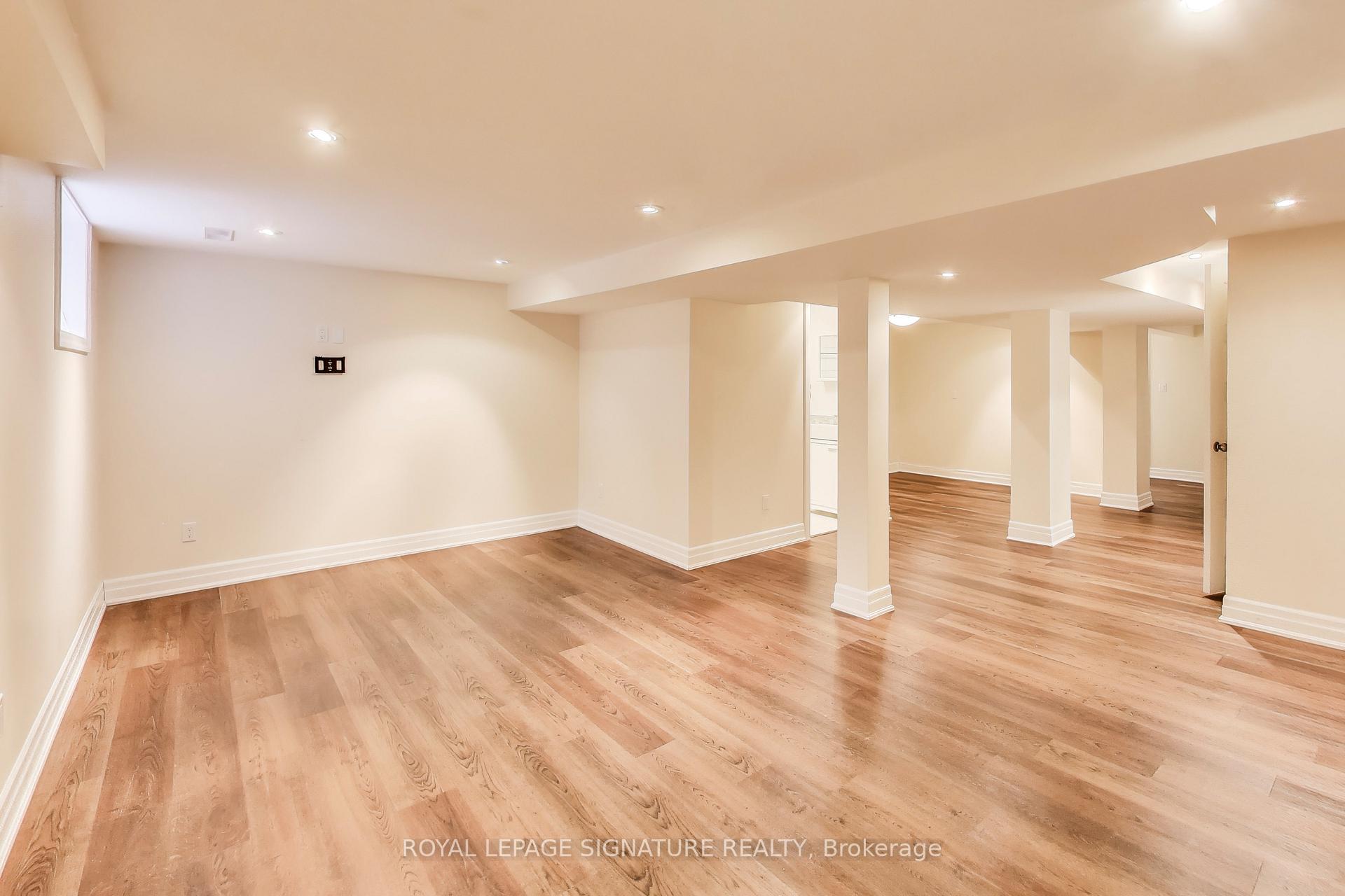 Photo 28 of 10 Davies Crescent, Toronto, East York — HOMEH