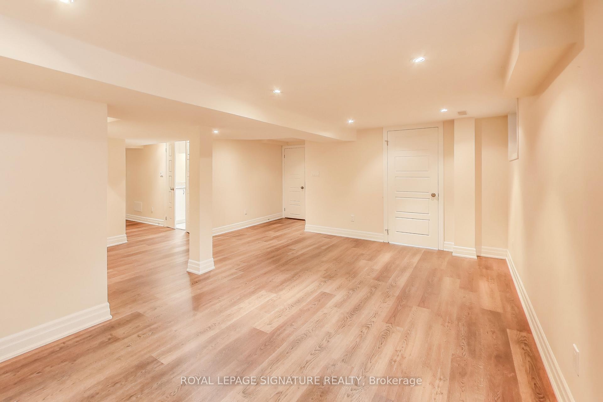 Photo 29 of 10 Davies Crescent, Toronto, East York — HOMEH