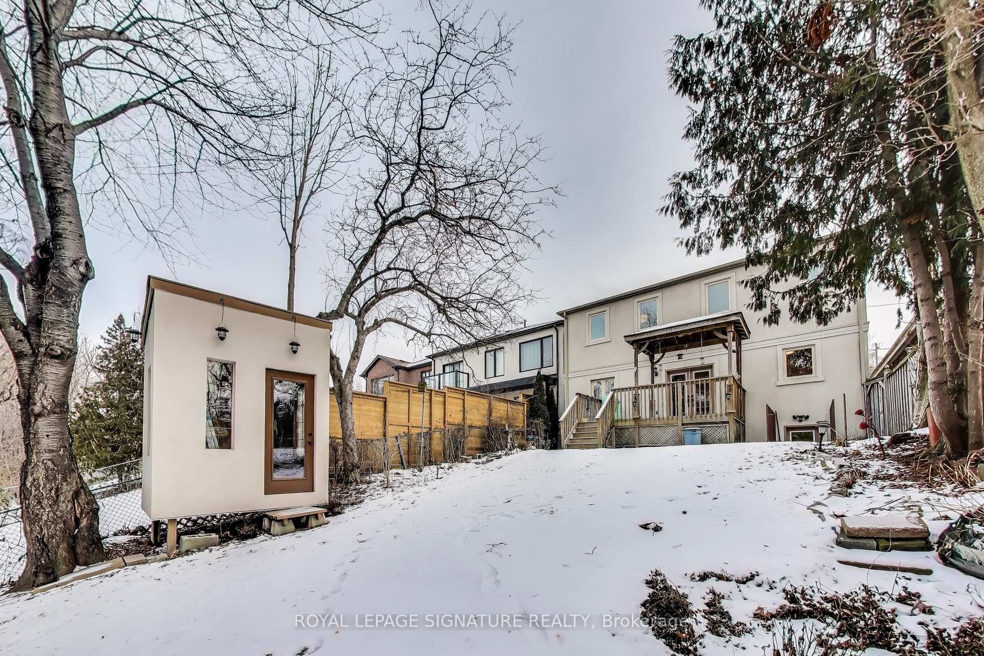 Photo 40 of 10 Davies Crescent, Toronto, East York — HOMEH