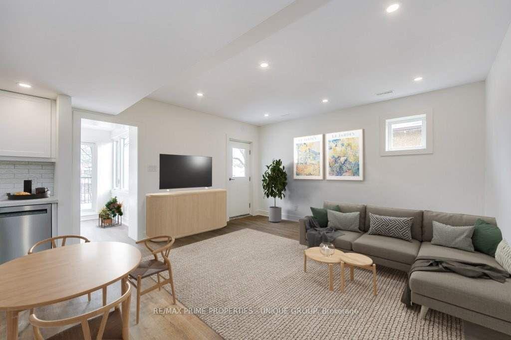 Photo 4 of Unit D, 471 Oriole Parkway, Toronto, Yonge-Eglinton — HOMEH