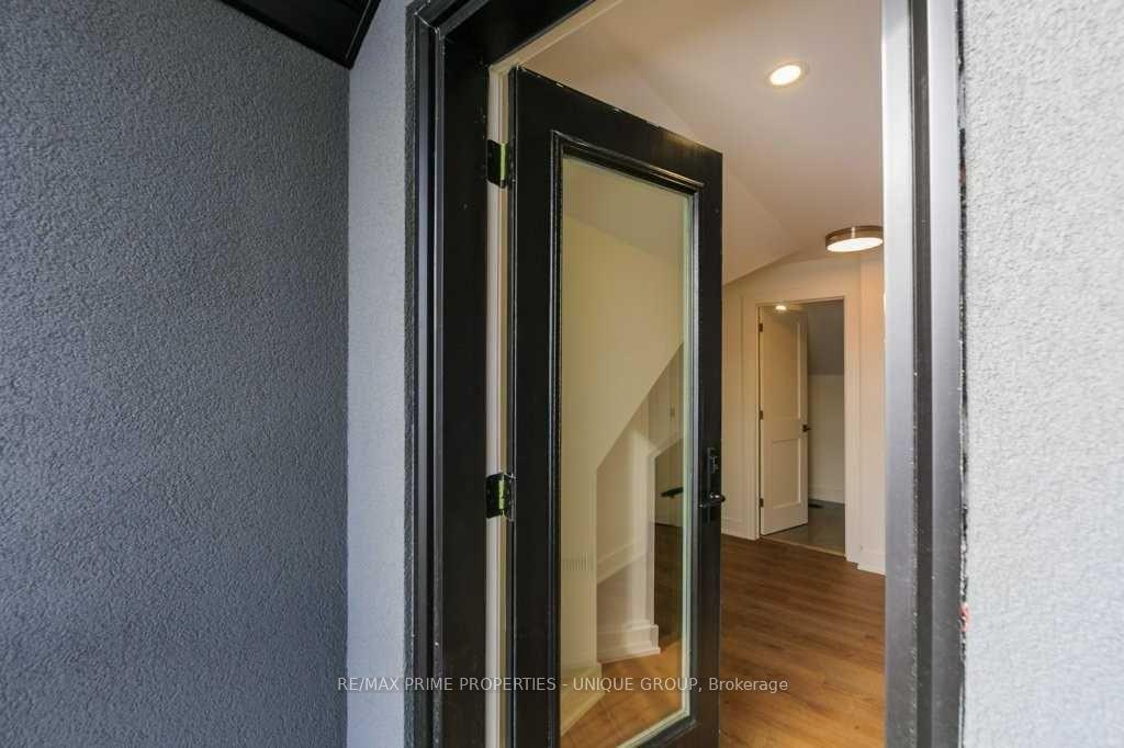 Photo 12 of Unit D, 471 Oriole Parkway, Toronto, Yonge-Eglinton — HOMEH
