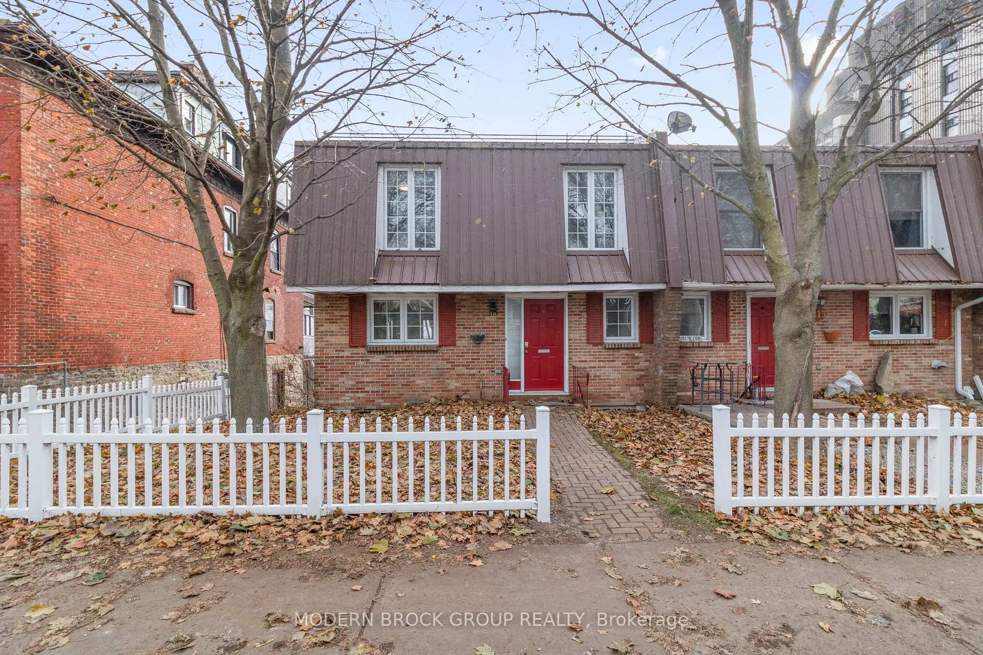 Photo 1 of 115 King Street E, Brockville — HOMEH