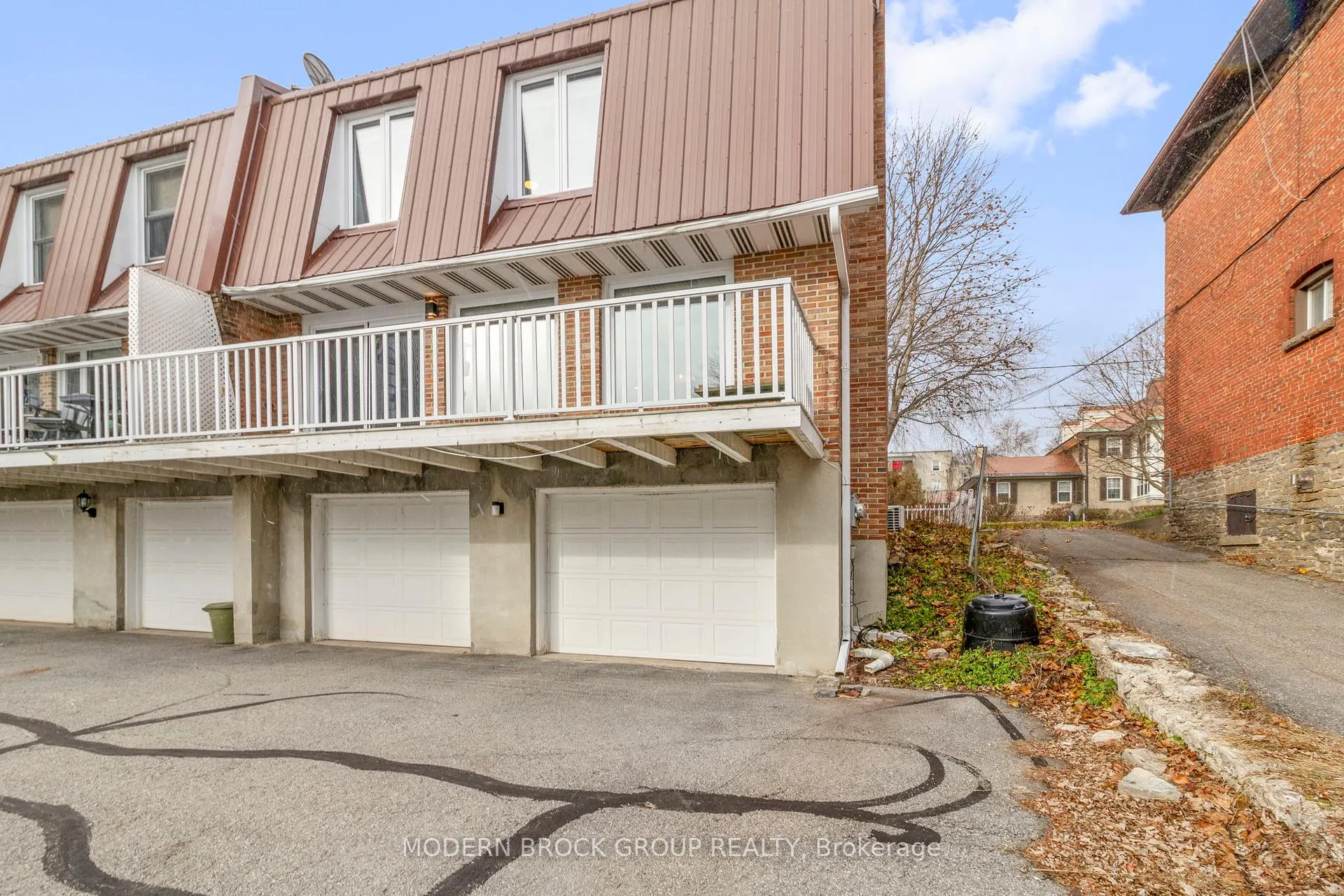 Photo 6 of 115 King Street E, Brockville — HOMEH