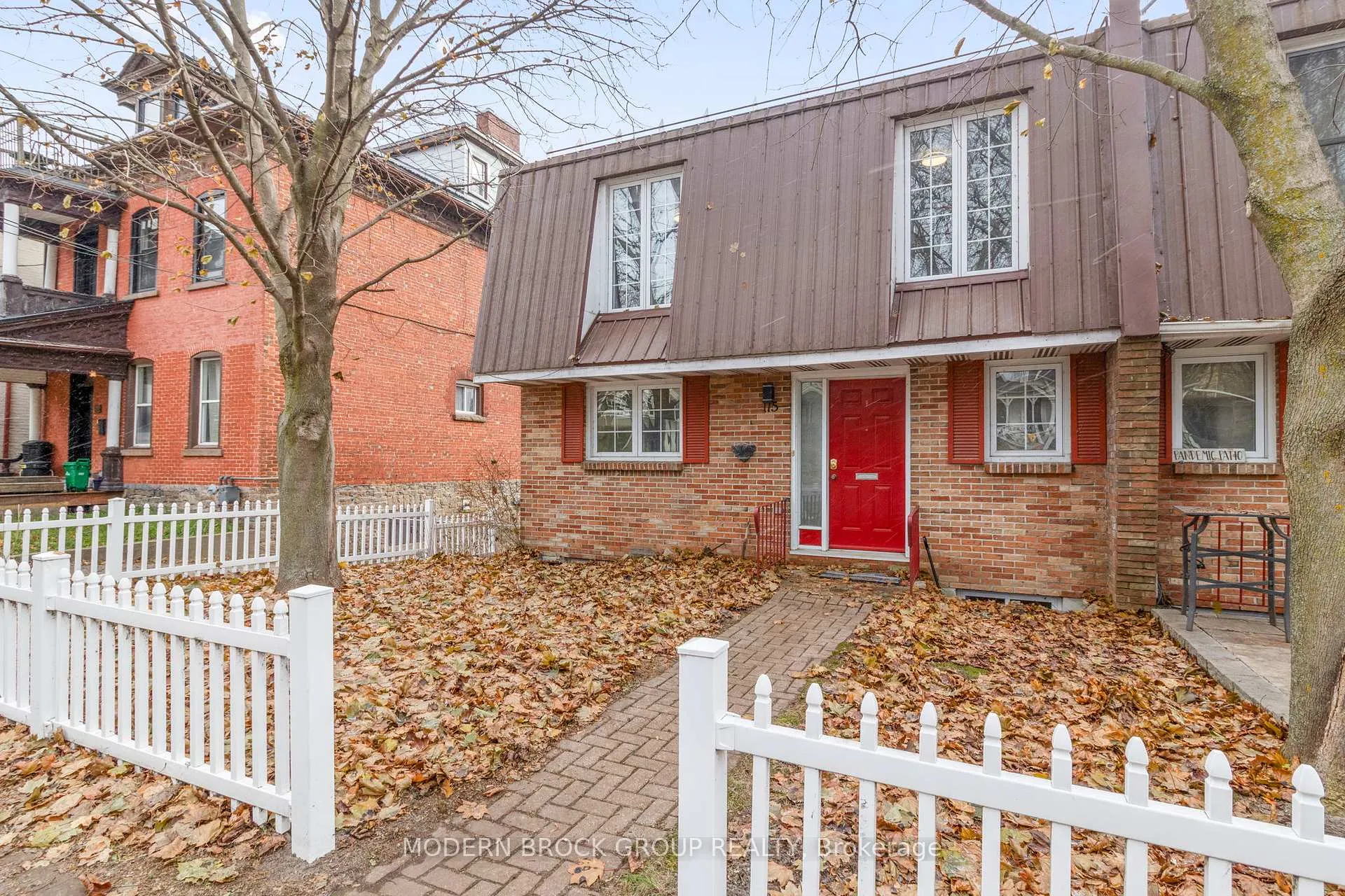 Photo 10 of 115 King Street E, Brockville — HOMEH
