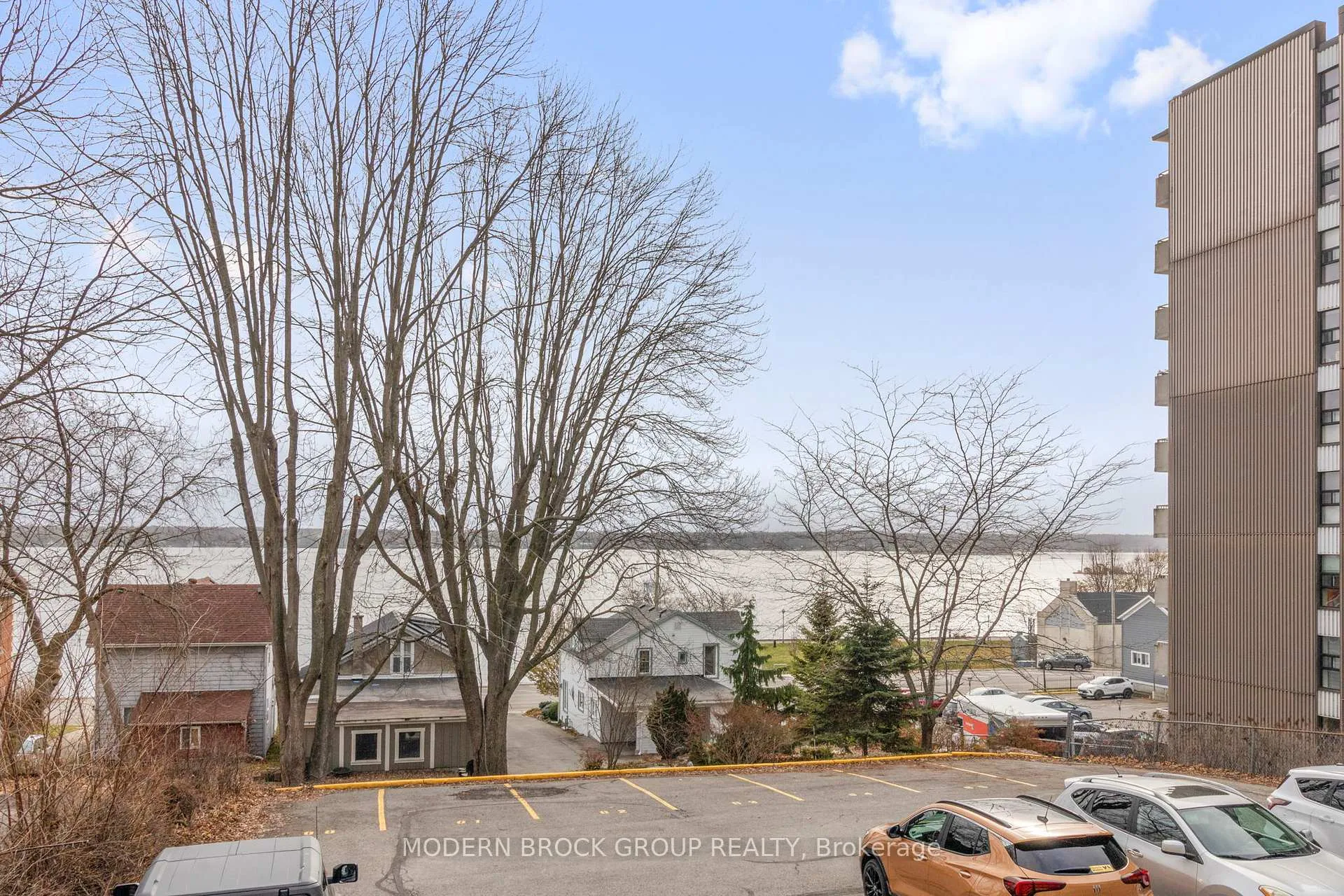 Photo 15 of 115 King Street E, Brockville — HOMEH