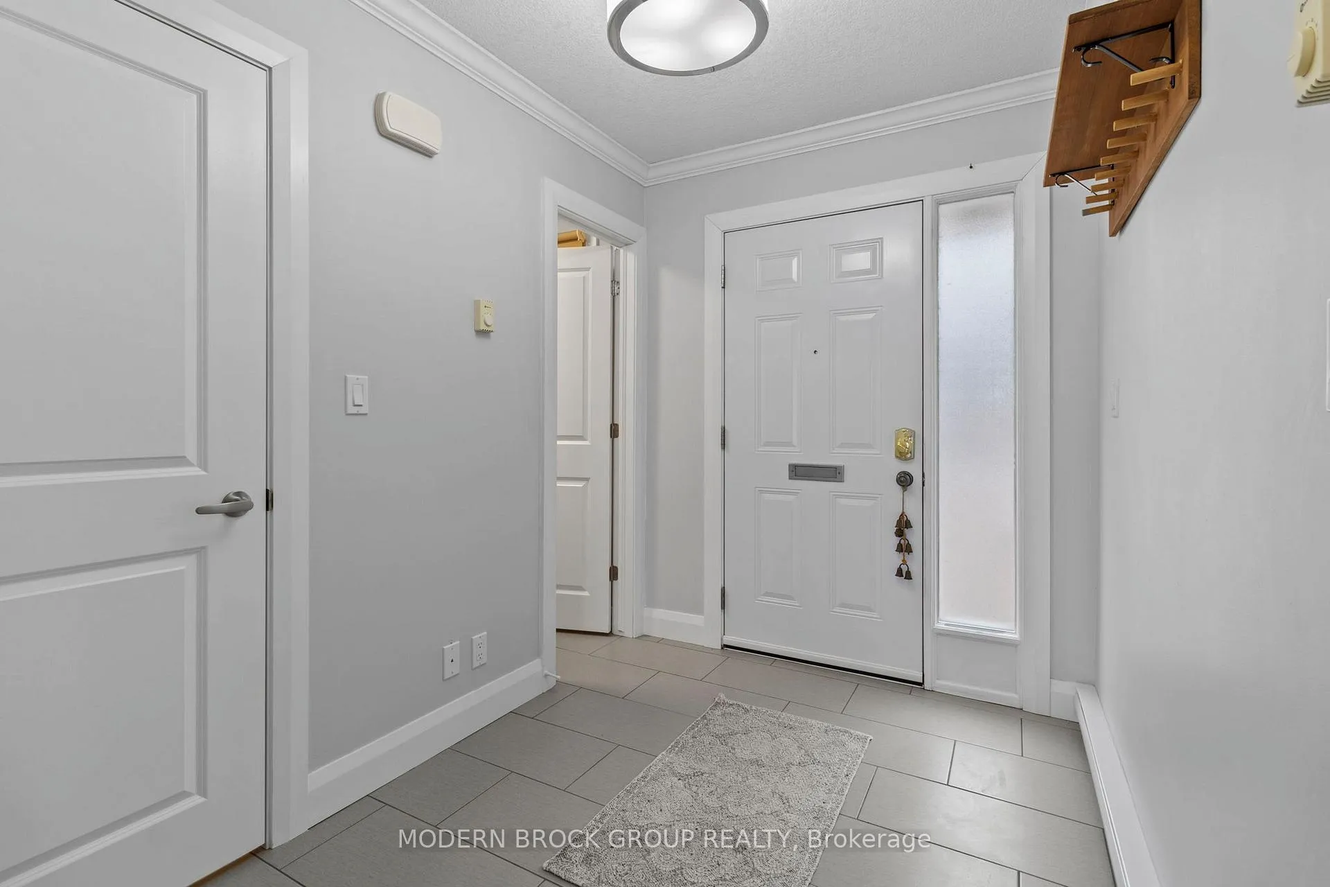 Photo 16 of 115 King Street E, Brockville — HOMEH