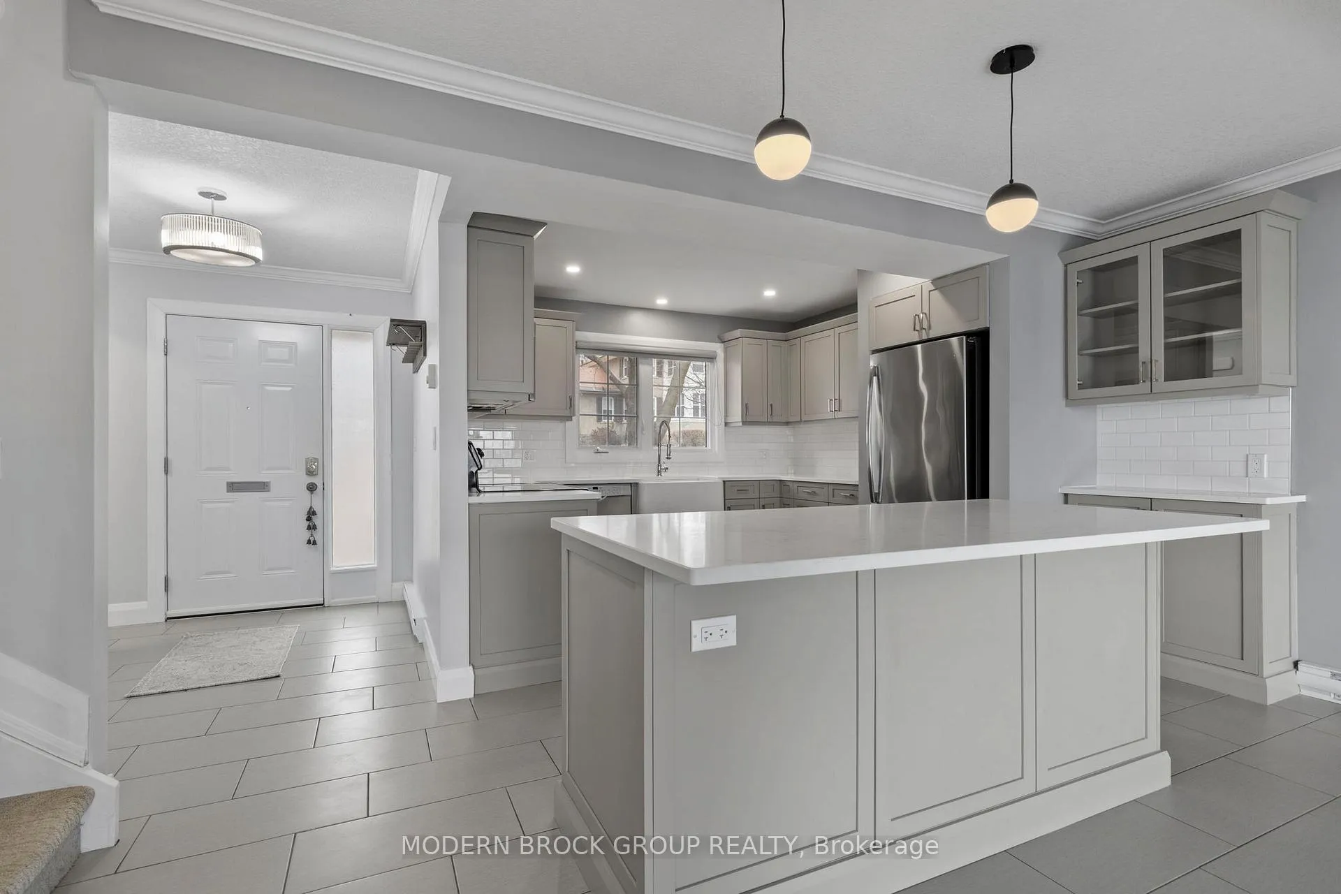 Photo 19 of 115 King Street E, Brockville — HOMEH
