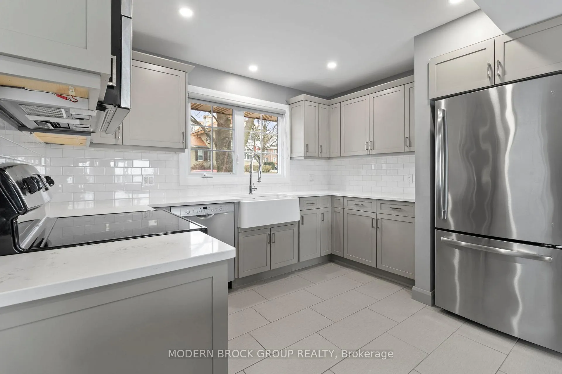 Photo 22 of 115 King Street E, Brockville — HOMEH