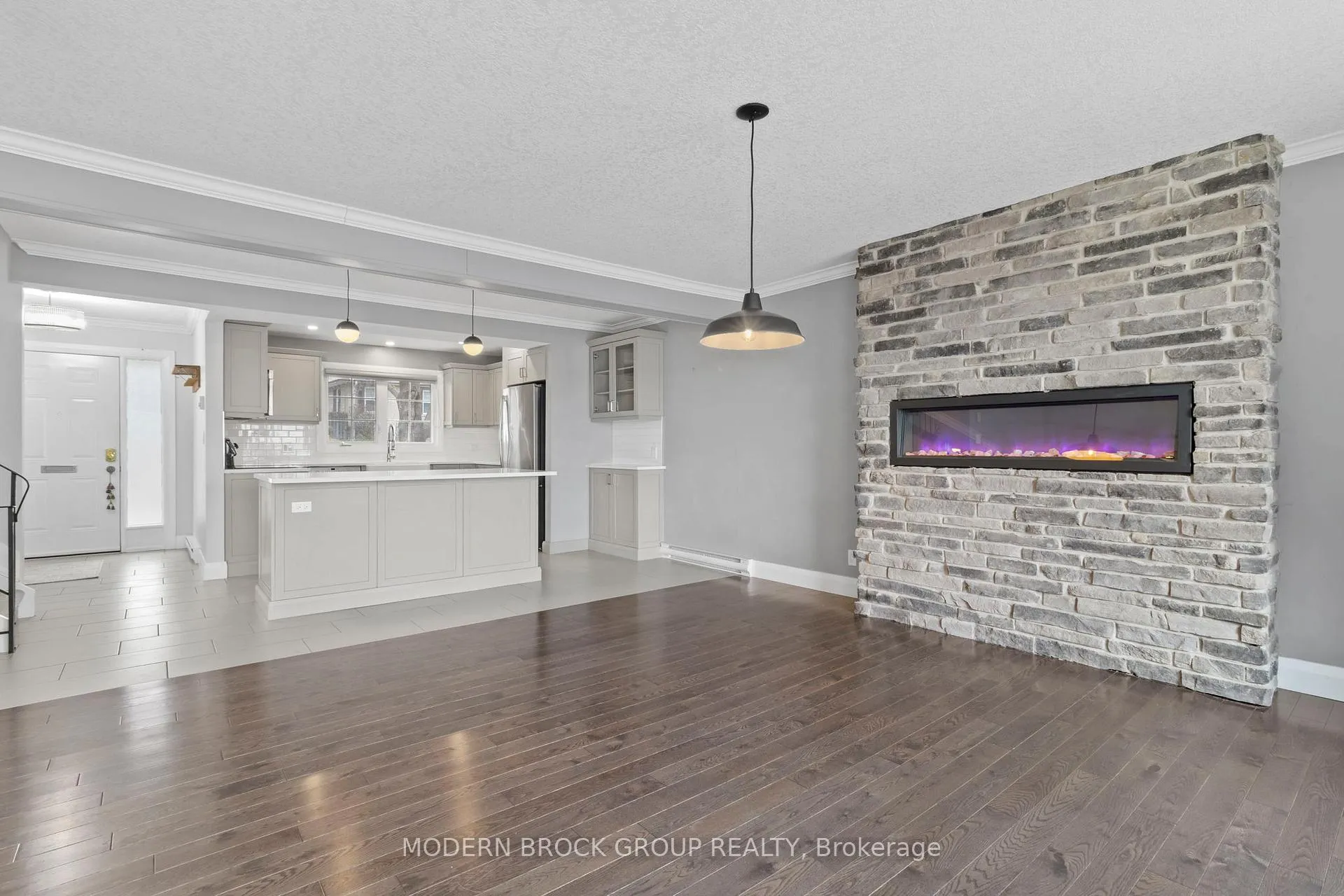 Photo 30 of 115 King Street E, Brockville — HOMEH