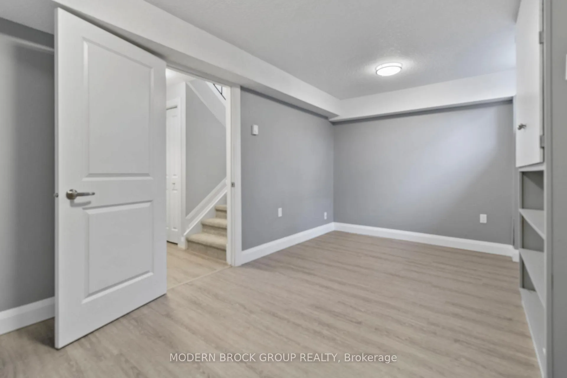 Photo 45 of 115 King Street E, Brockville — HOMEH