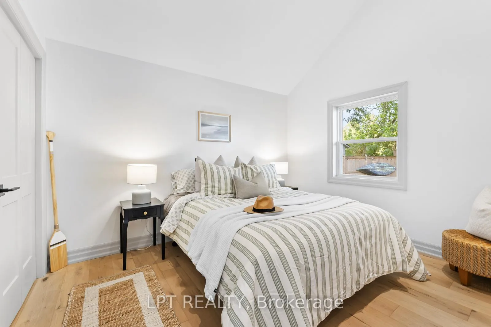 Photo 18 of 131 Maple Avenue, Georgina, Sutton & Jackson's Point — HOMEH
