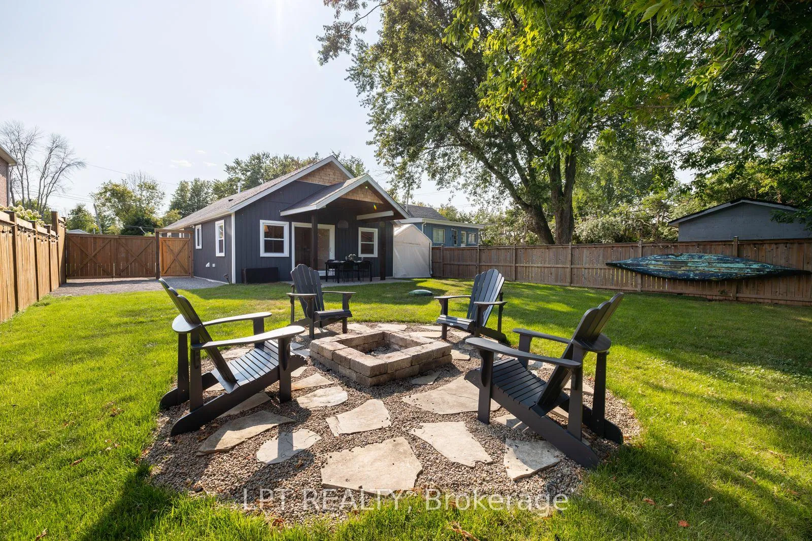Photo 31 of 131 Maple Avenue, Georgina, Sutton & Jackson's Point — HOMEH