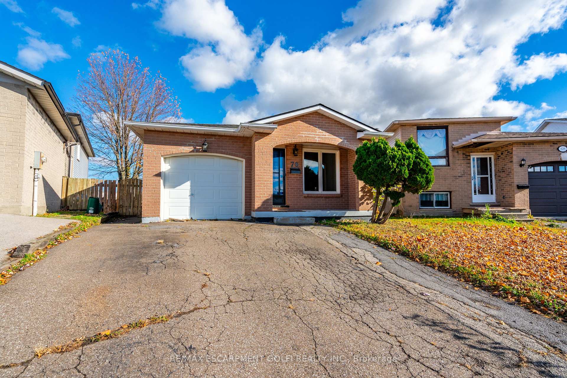 Photo 1 of Unit LOWER, 70 Lampman Crescent, Thorold, Confederation Heights — HOMEH